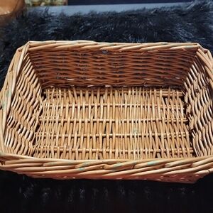 VINTAGE SQUARE BAMBOO BASKET.